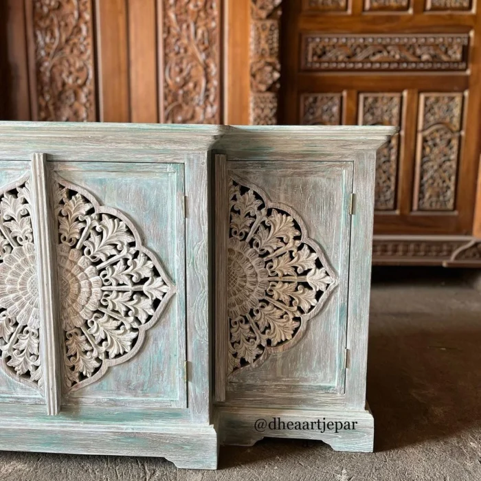 sideboard antique wooden