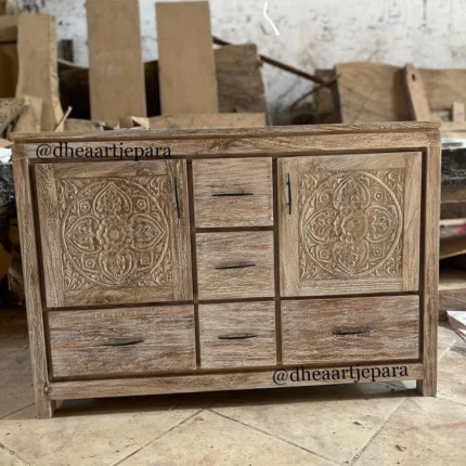 Vintagecarveddoorsideboard-buffetcarveddoorwithrustic